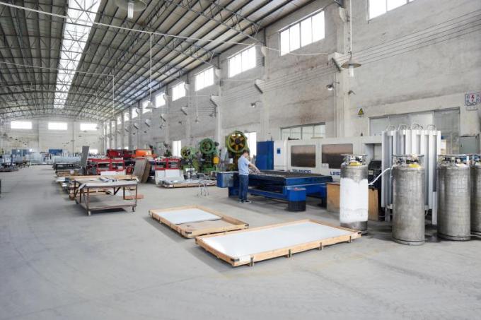 Guangzhou Yixue Commercial Refrigeration Equipment Co., Ltd. factory production line 1