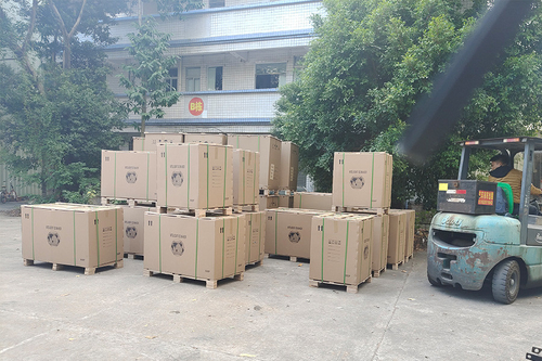 Latest company case about 1*40HQ container of Ice cube Maker/back bar cooler for Fiji Client