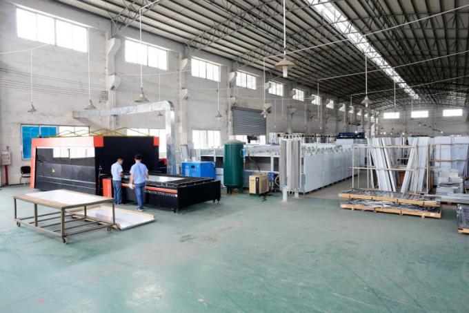 Guangzhou Yixue Commercial Refrigeration Equipment Co., Ltd. factory production line 2