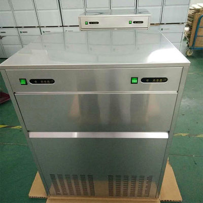 R134A 55kgs Commercial Ice Maker Machine 304 Stainless Steel Air Cooling