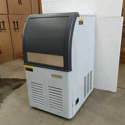 Fan Cooling 36kg/24hrs Square Ice Cube Machine For KTV