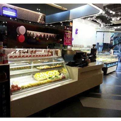 Flat Shelves 900W Commercial Bakery Equipments 1.8m Bakery Display Fridge
