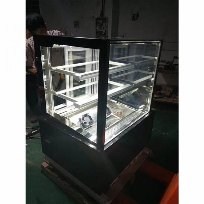 950W Commercial Bakery Equipments 2m 3 Tier Refrigerated Cake Display Cabinets 0